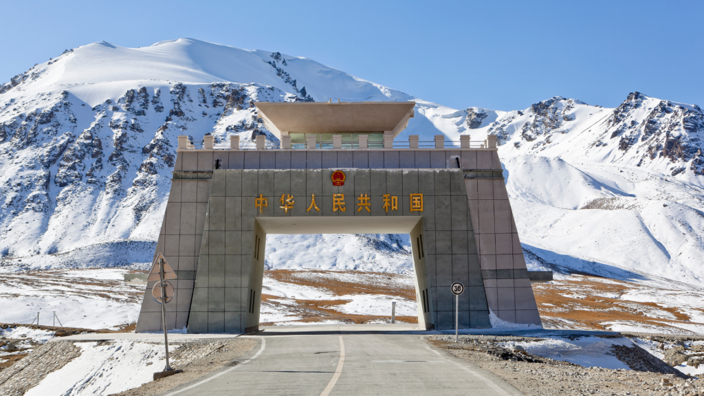 Experience Khunjerab Pass: Pakistan’s Majestic Mountain