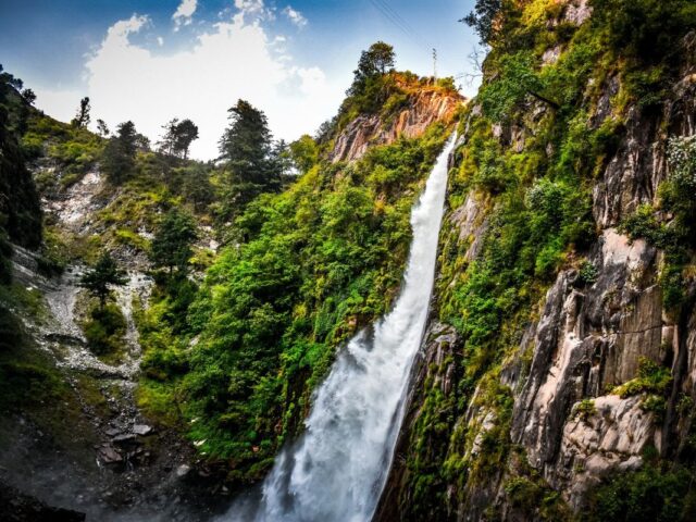 Exploring the Majestic Waterfalls of Pakistan