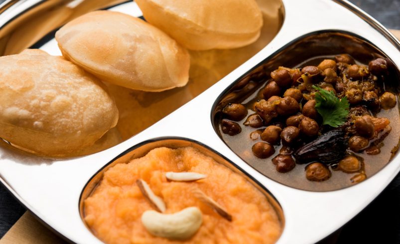 Top 10 Famous Desi Foods of Punjab Pakistan