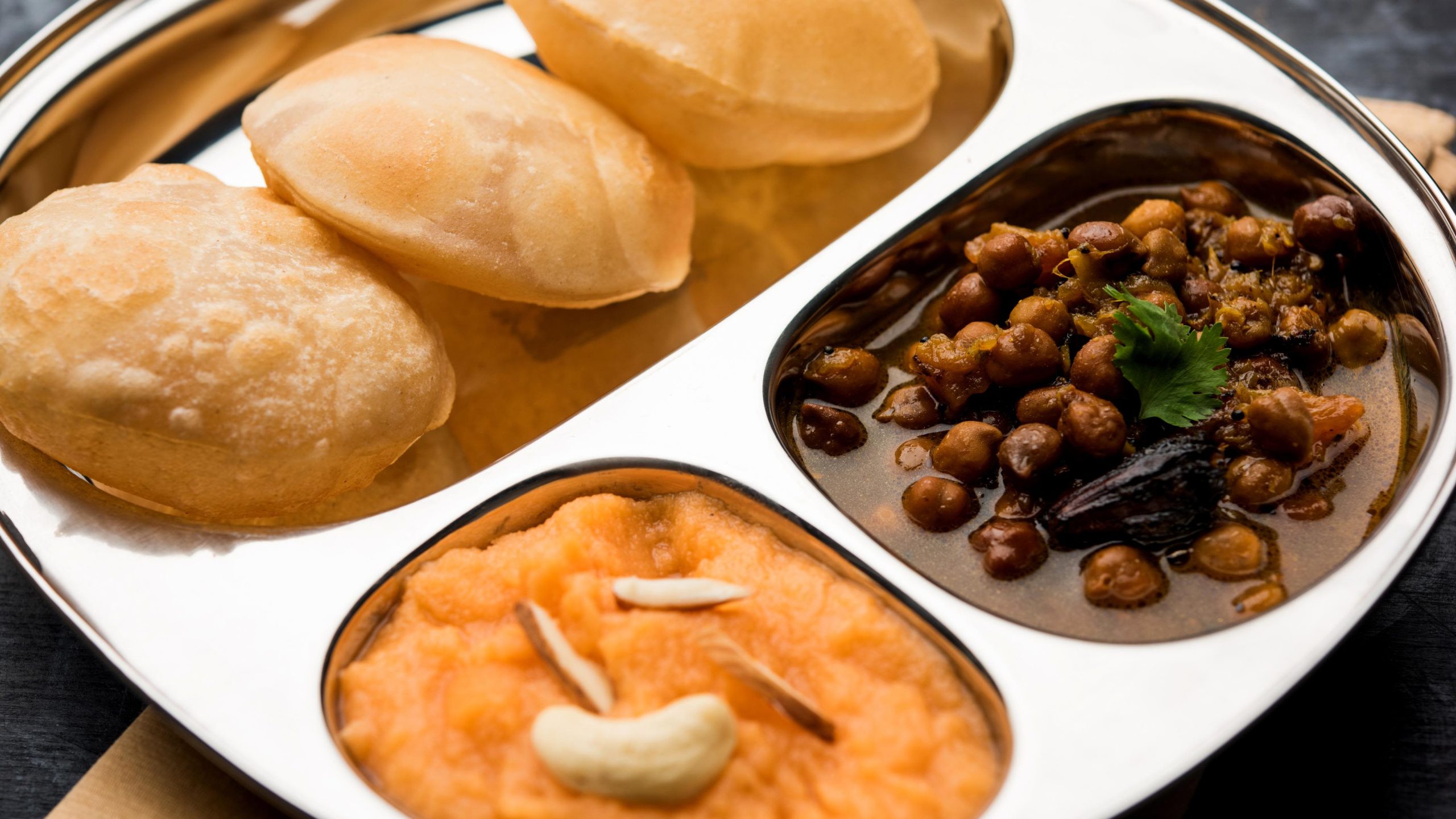 halwa-poori-chana