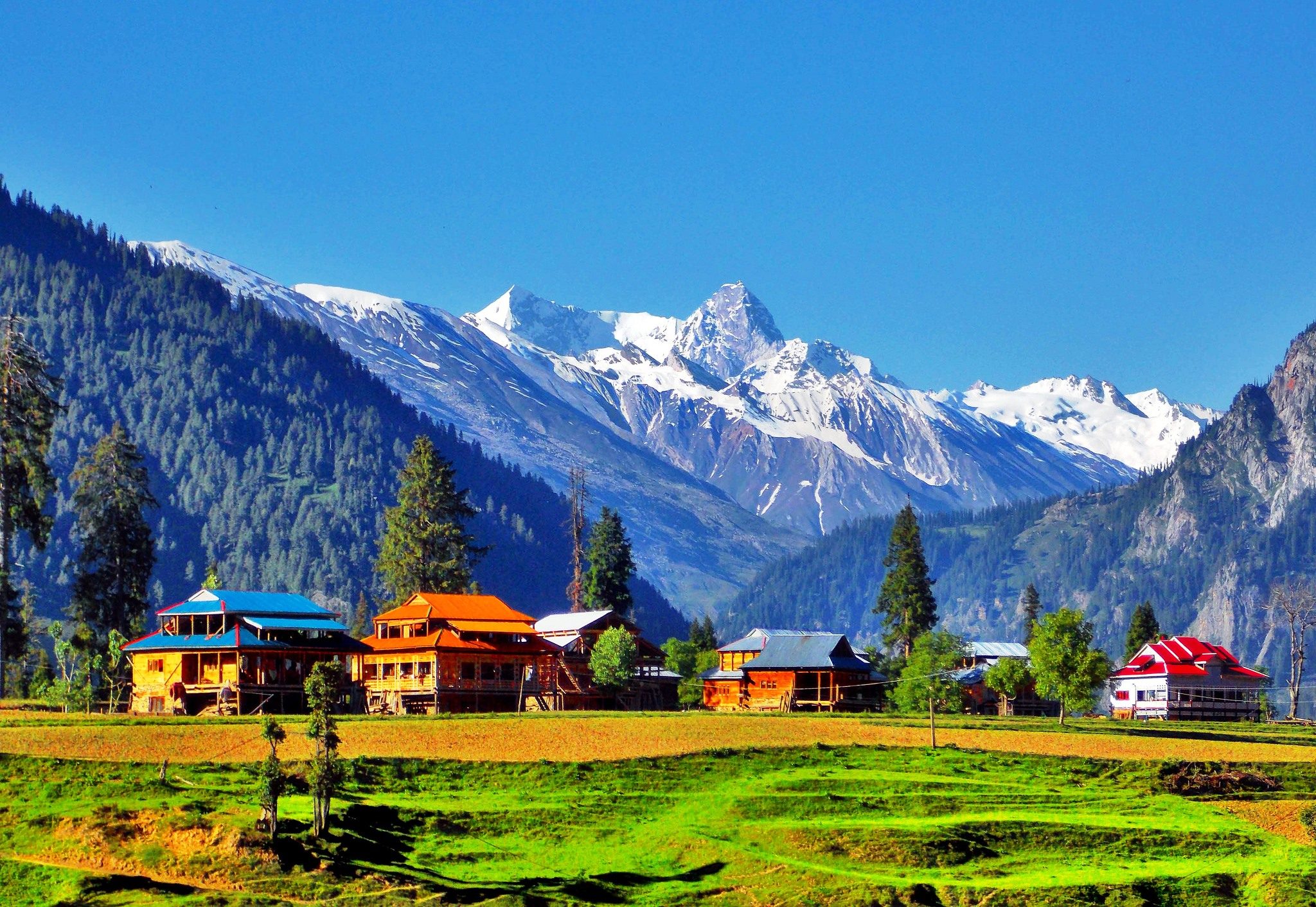 Top 10 Tourist Attractions of Azad Kashmir