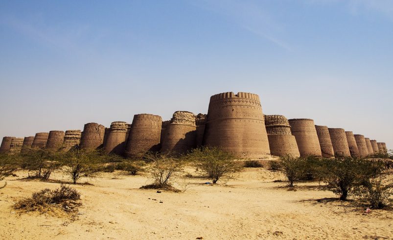 Darawar Fort Travel Guide: Journey into the Heart of the Cholistan Desert