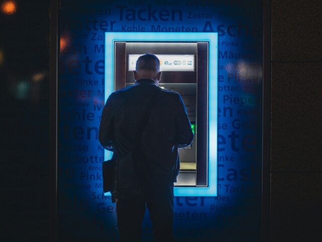 ATM and cash guide for Pakistan: withdrawing cash