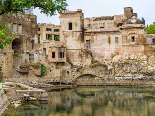 Ancient temples at Katas Raj in Chakwal District, Punjab